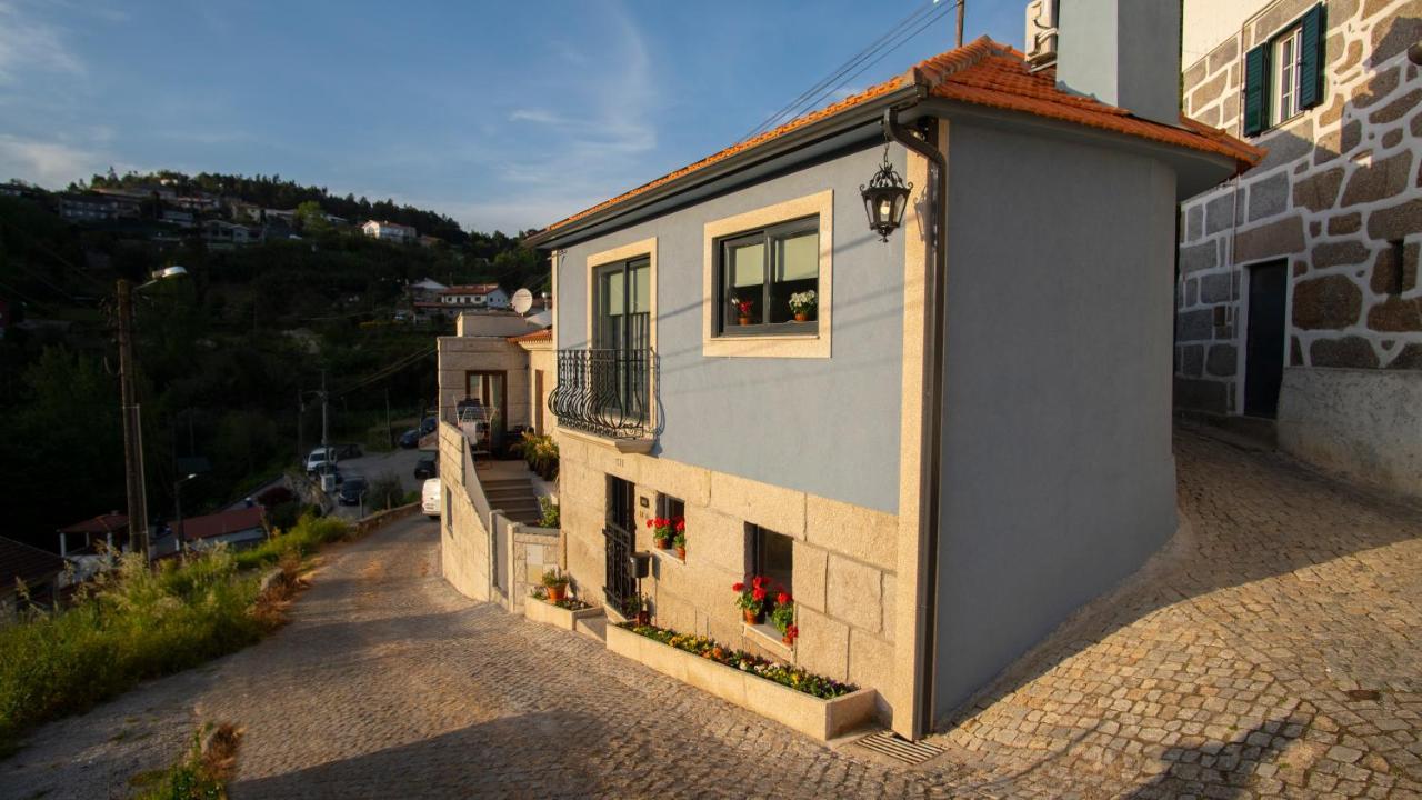 Dourobluehouse Villa Marco de Canavezes Exteriör bild